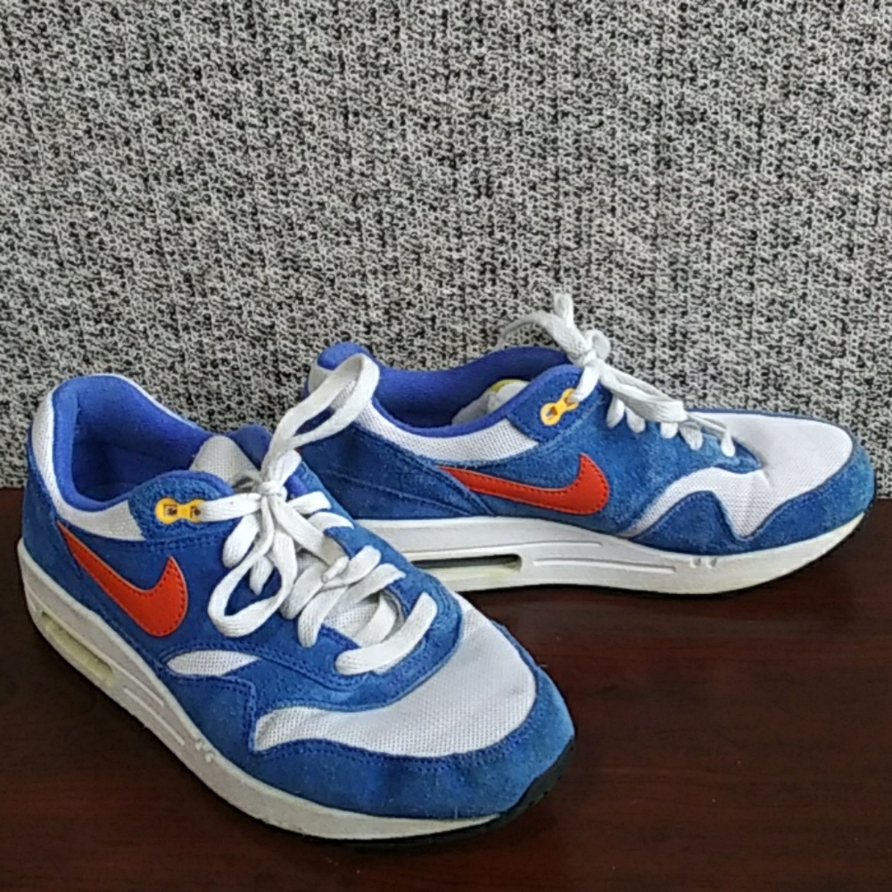 EUC 5.5Y 7.5W Nike Airmax 1 555766-108